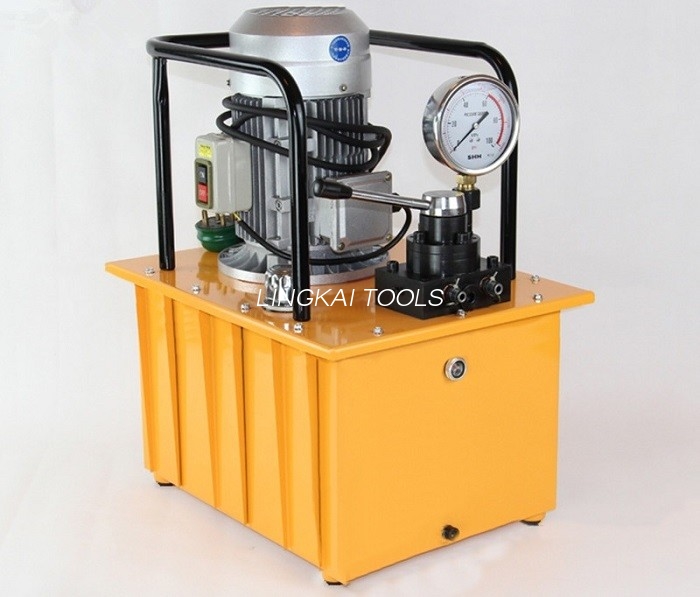ஒற்றை நடவடிக்கை வகை உயர் அழுத்த மின்சார பம்ப் 220W / 380W 700 பார் 50HZ